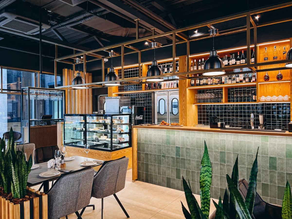 Favor Sport Hotel Kiev Extérieur photo